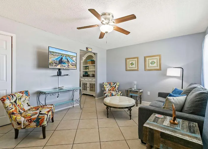 Double The Fun 2 Near With Pool Holiday home *