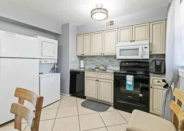 Double The Fun 2 Near With Pool Holiday home *